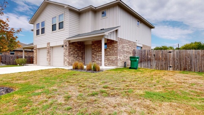1703 Tejas Trail
