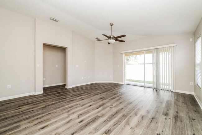 Photo - 7338 Lumber Port Dr