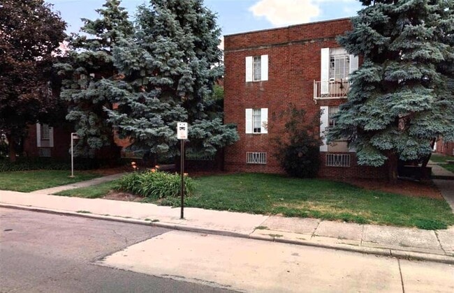 Building Photo - 1157 Bryden Rd