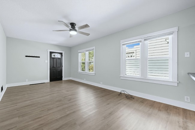 Photo - 4321 Tacoma Ave