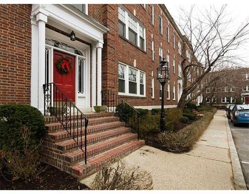 Photo - 14 Alton Pl Unit #3