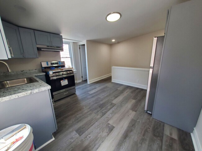 Photo - 420 N 4th St Unit 3