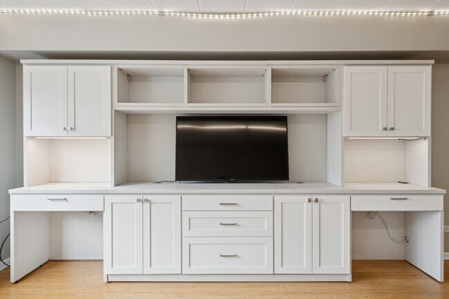 Photo - 5616 N Kenmore Ave Unit 4E