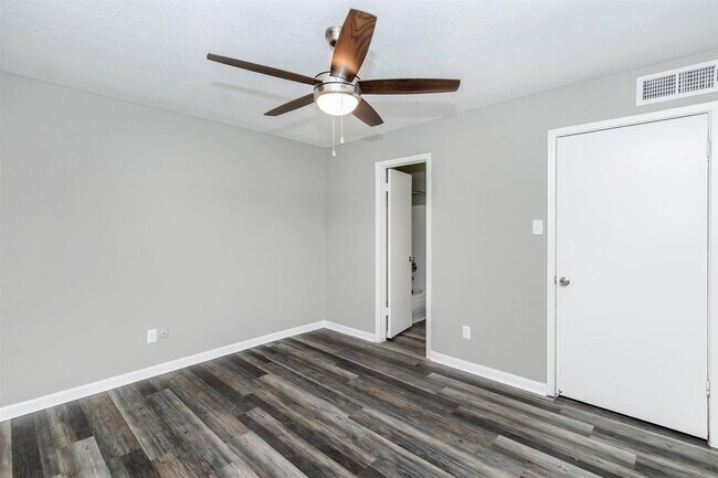 Building Photo - 18001 Cypress Trace Rd Unit 1208