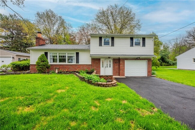 Photo - 132 Kirk Rd