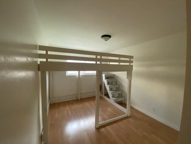 Photo - 9601 Woodman Ave Unit 2