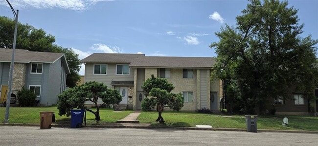 Photo - 8811 Dawnridge Cir