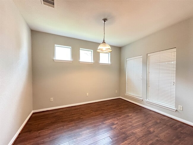 Photo - 1323 Maple Ace Dr