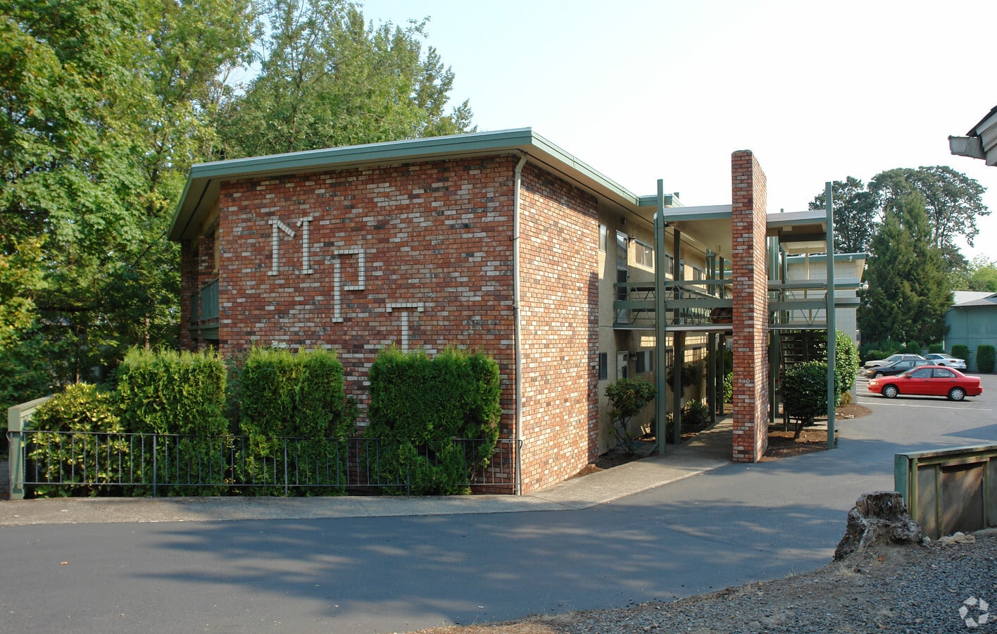 Metro Park Terrace - Metro Park Terrace