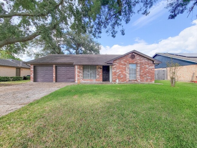 Photo - 2114 Yorktown Ct N