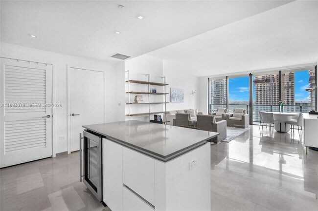 Photo - 68 SE 6th St Unit 3108