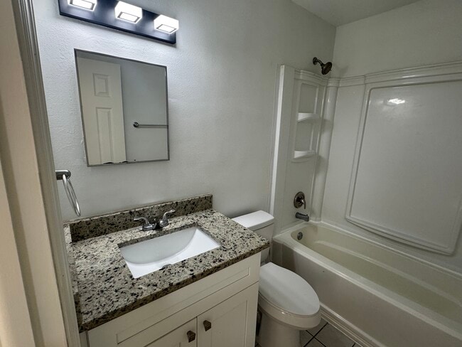 Photo - 10935 N 14th St