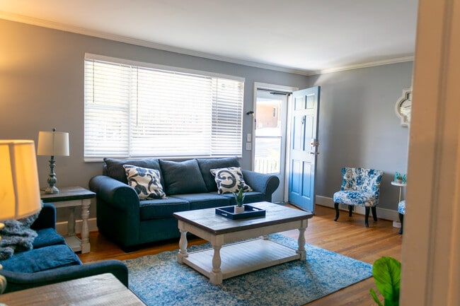 10 Vera Cir