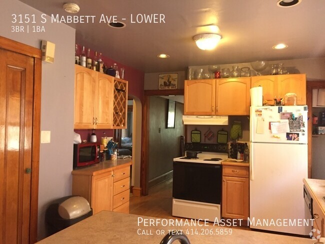 Building Photo - Breathtaking 3BR lower Unit LOWER Rental