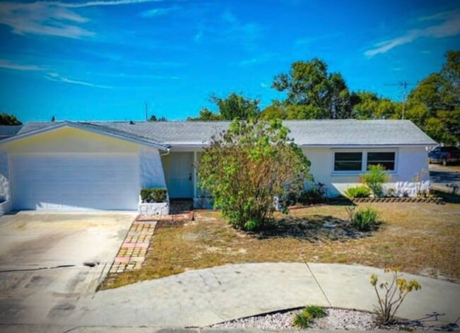 Building Photo - Lovely 3 Bed 2.5 Bath w/ Den and 2 Car Garage Rental