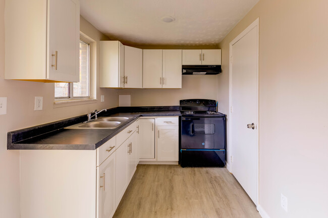 Hidden Village Townhomes - Hidden Village Townhomes