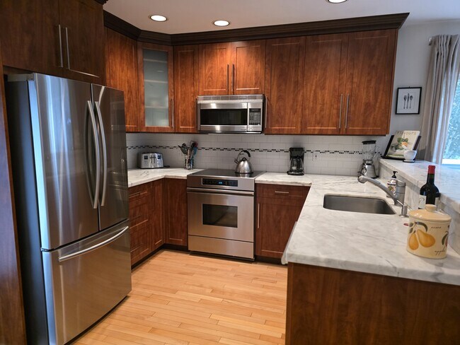 Photo - 2170 Alder St