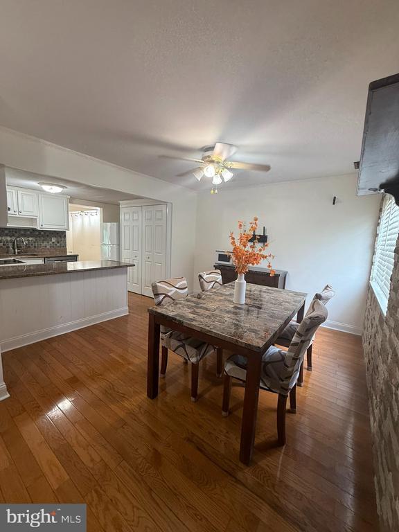 Photo - 1080 Pendleton Ct