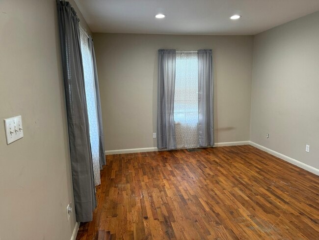 Photo - 1004 Fitch St