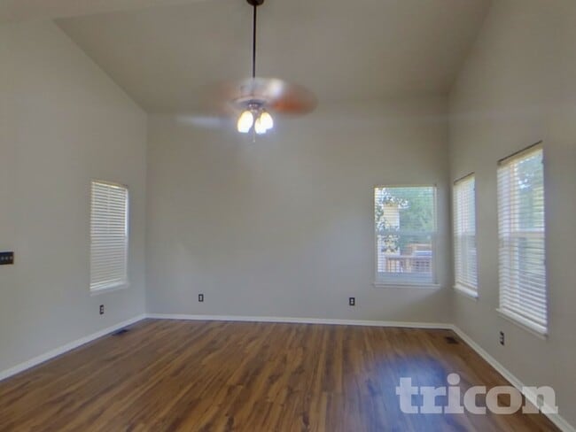 Photo - 1028 Oriole Cir