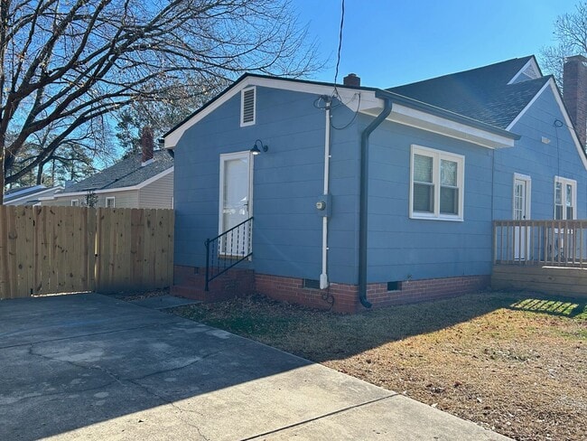 Photo - 320 E 20th St