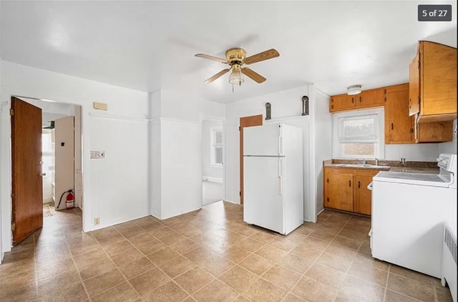 Kitchen - 287 Magnolia St Unit 1