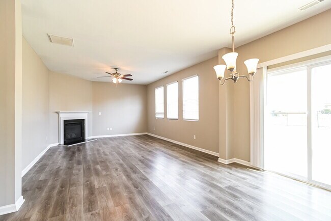 Photo - 1016 Yellow Bee Rd