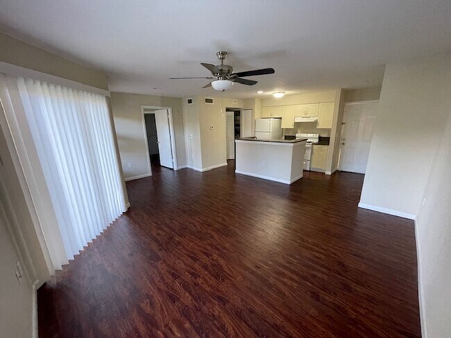 Photo - Palm Lakes Condominium