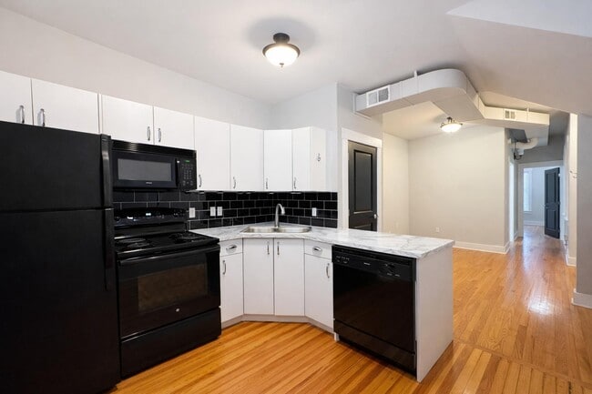 Building Photo - 1011 S 30th Avenue