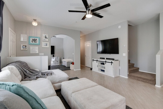 Family Room - 2250 E Deer Valley Rd Unit 85