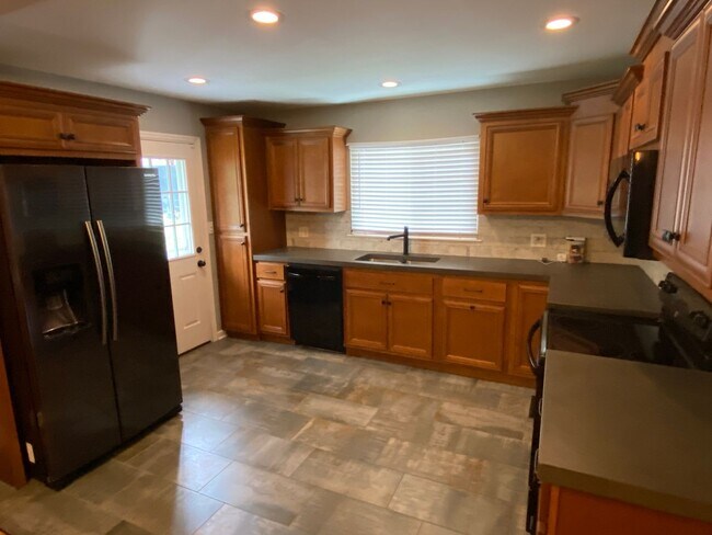 Photo - 2 Bed Home in North Chattanooga! Pet Friendly!