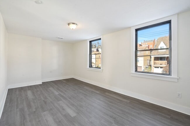 Photo - 111 Kaplan Ave Unidad 2