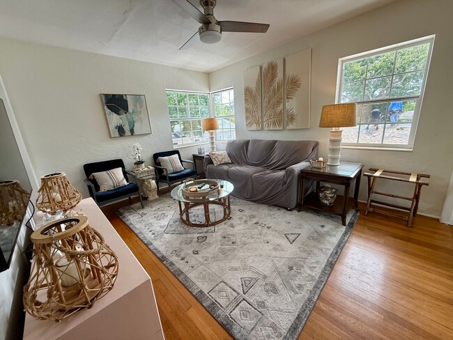 Photo - Fully furnished 1/1 Apartment Old NE