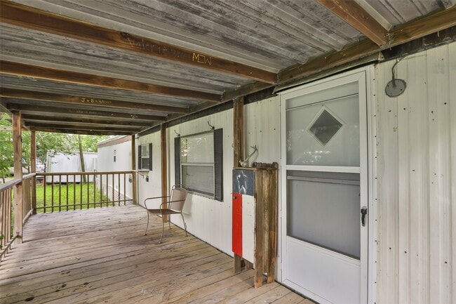 Photo - 204 1/2 Kerry Rd