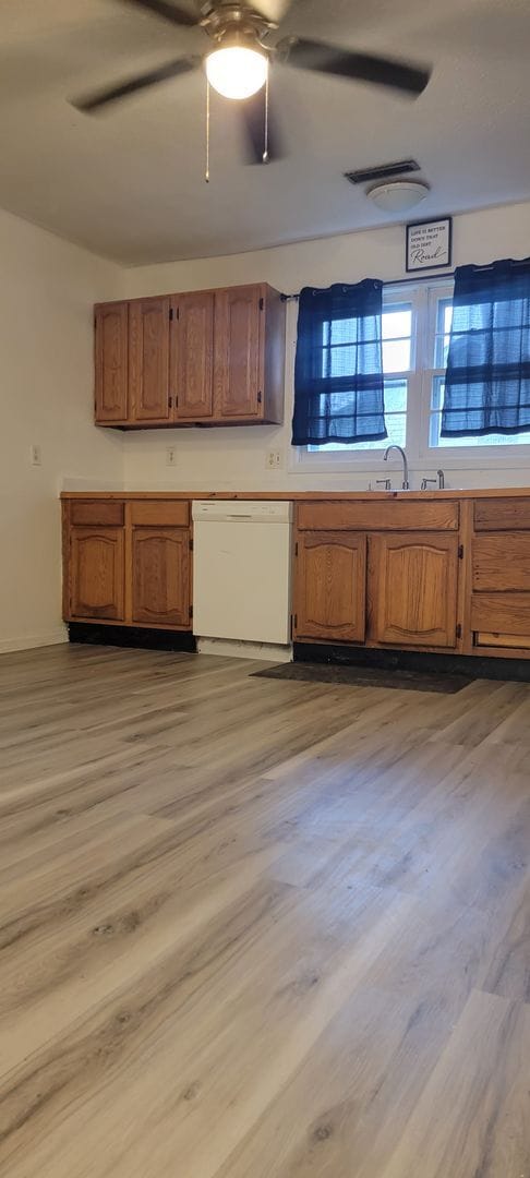 Building Photo - 134 Central Ave Unit 134 Central Ave #1 (down) Rental