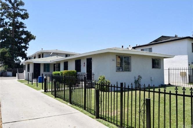 903 N Sloan Ave. - 903 N Sloan Ave.