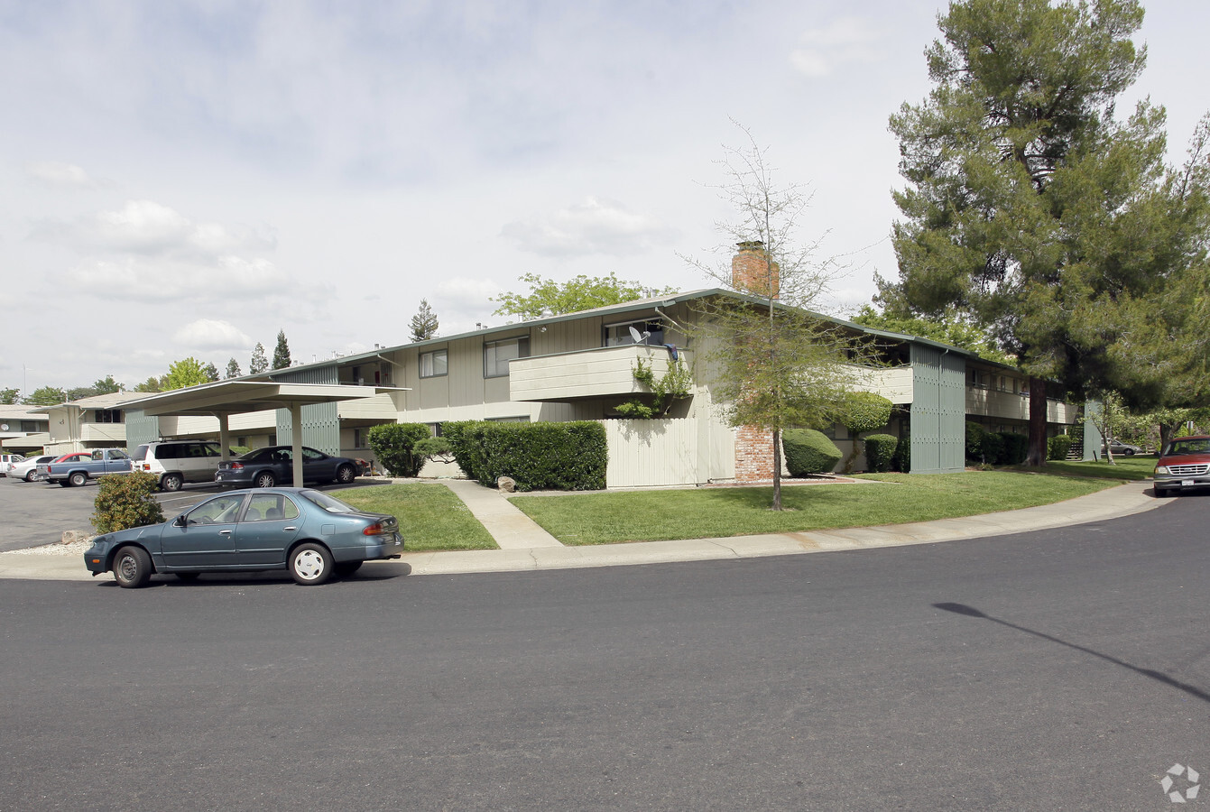 Sierra Gardens - Sierra Gardens Apartments