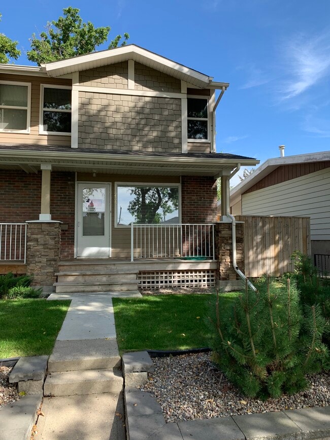 Exterior Entrance - 235 28 St S