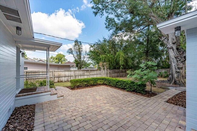 Photo - 2328 Woodbine Ave