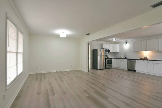 Photo - 2613 Oak View St
