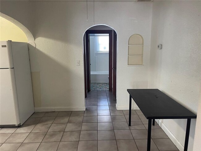 Photo - 1002 Drew St