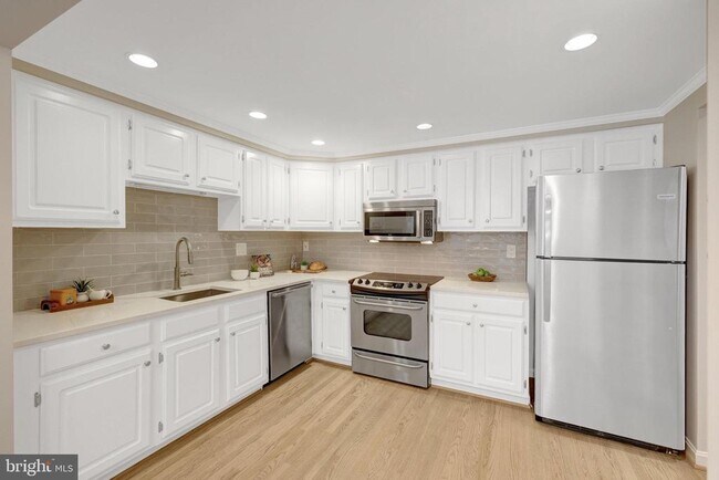 Photo - 7019 Alicent Pl
