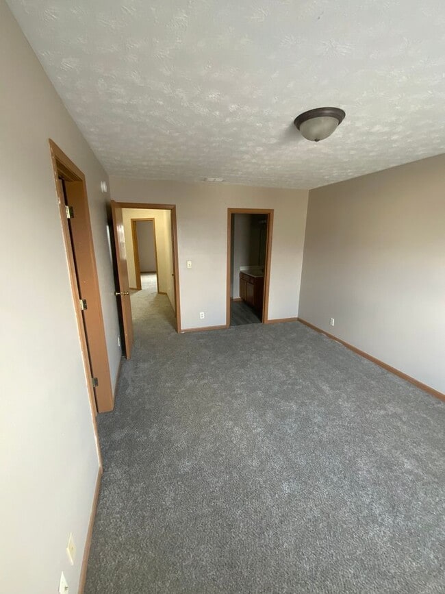 Photo - 2383 Edison Dr
