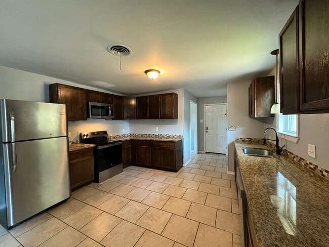 Photo - 2730 Bolivar St