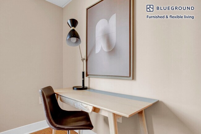 Photo - 425 L St NW Unidad FL8-ID348