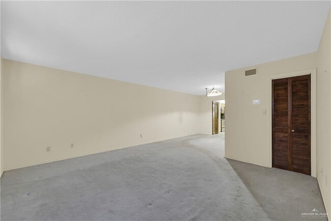 Photo - 19 S 5th St Unidad 2