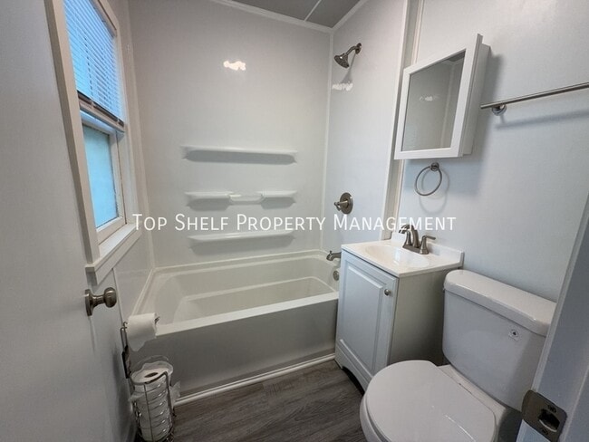 Photo - 3632 Cambridge St