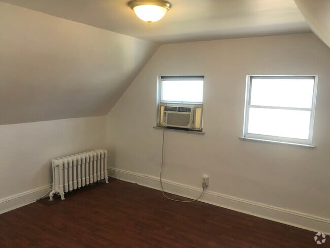 Building Photo - 29 W Baltimore Ave Unit 3E Rental
