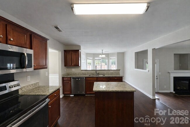 Photo - 10545 Barvas St