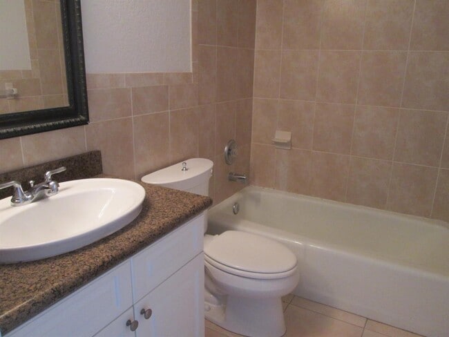 Photo - 405 N Cypress Dr Unit 3